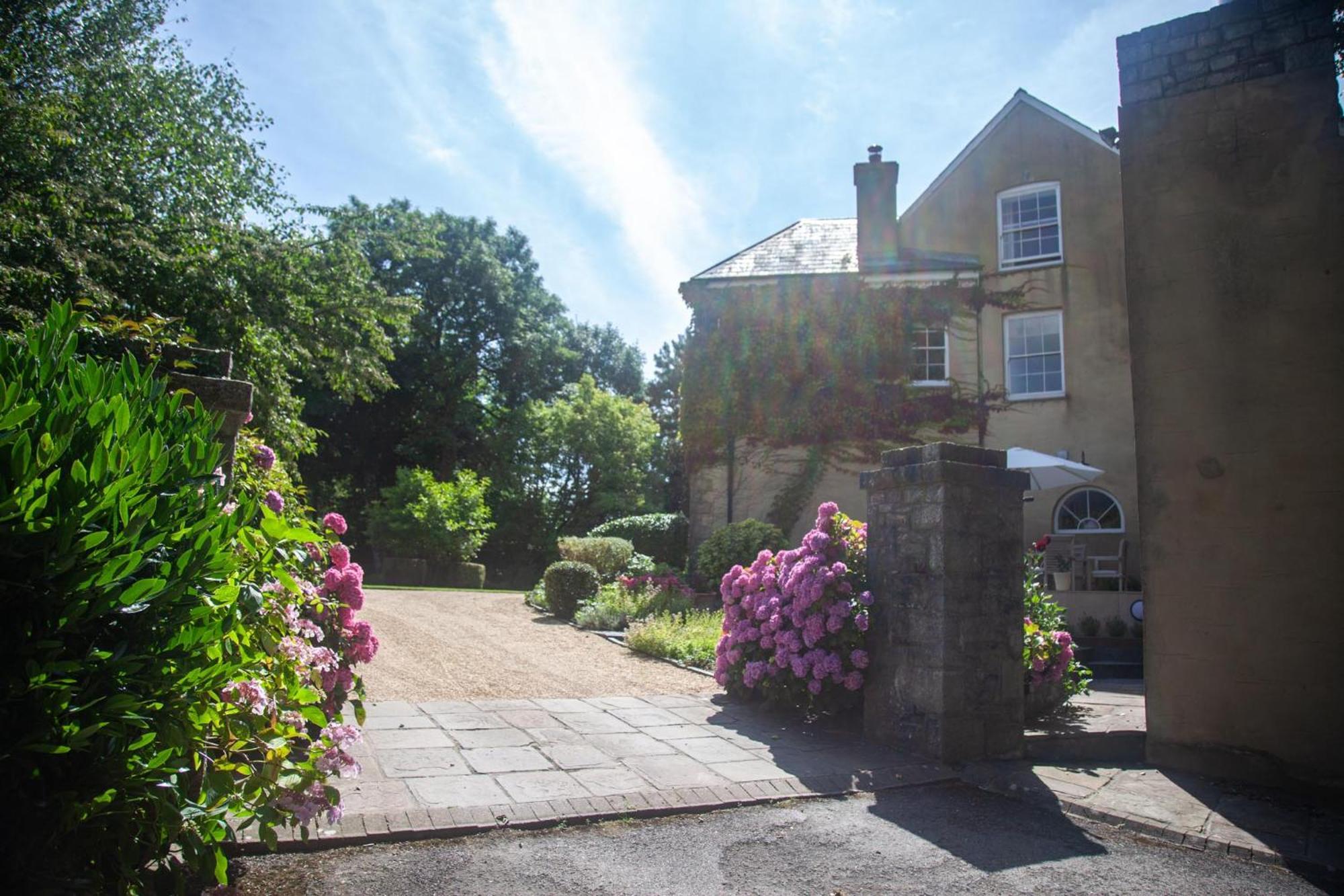Clemenstone House B&B Cowbridge Exterior photo